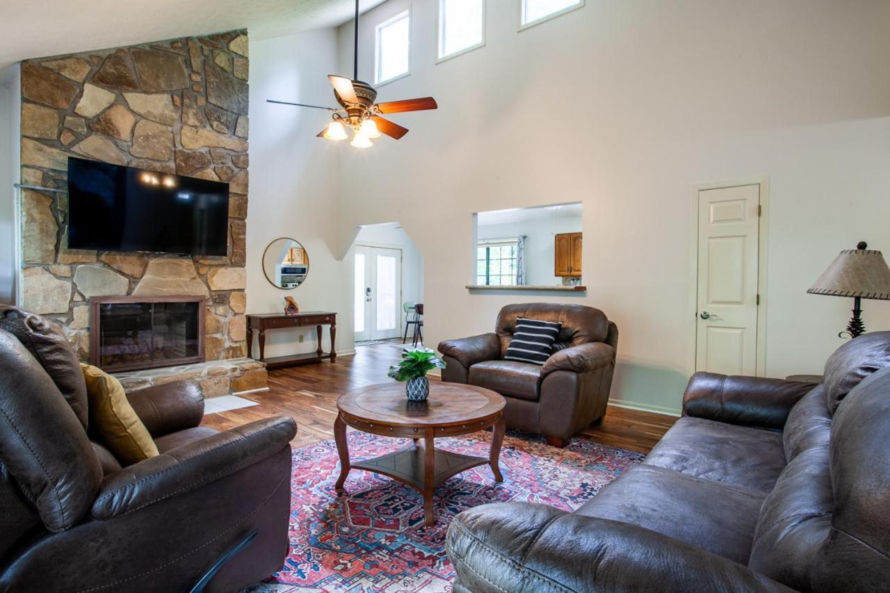 Little Cub Cottage - Mtn Views & Community Pools Gatlinburg Extérieur photo