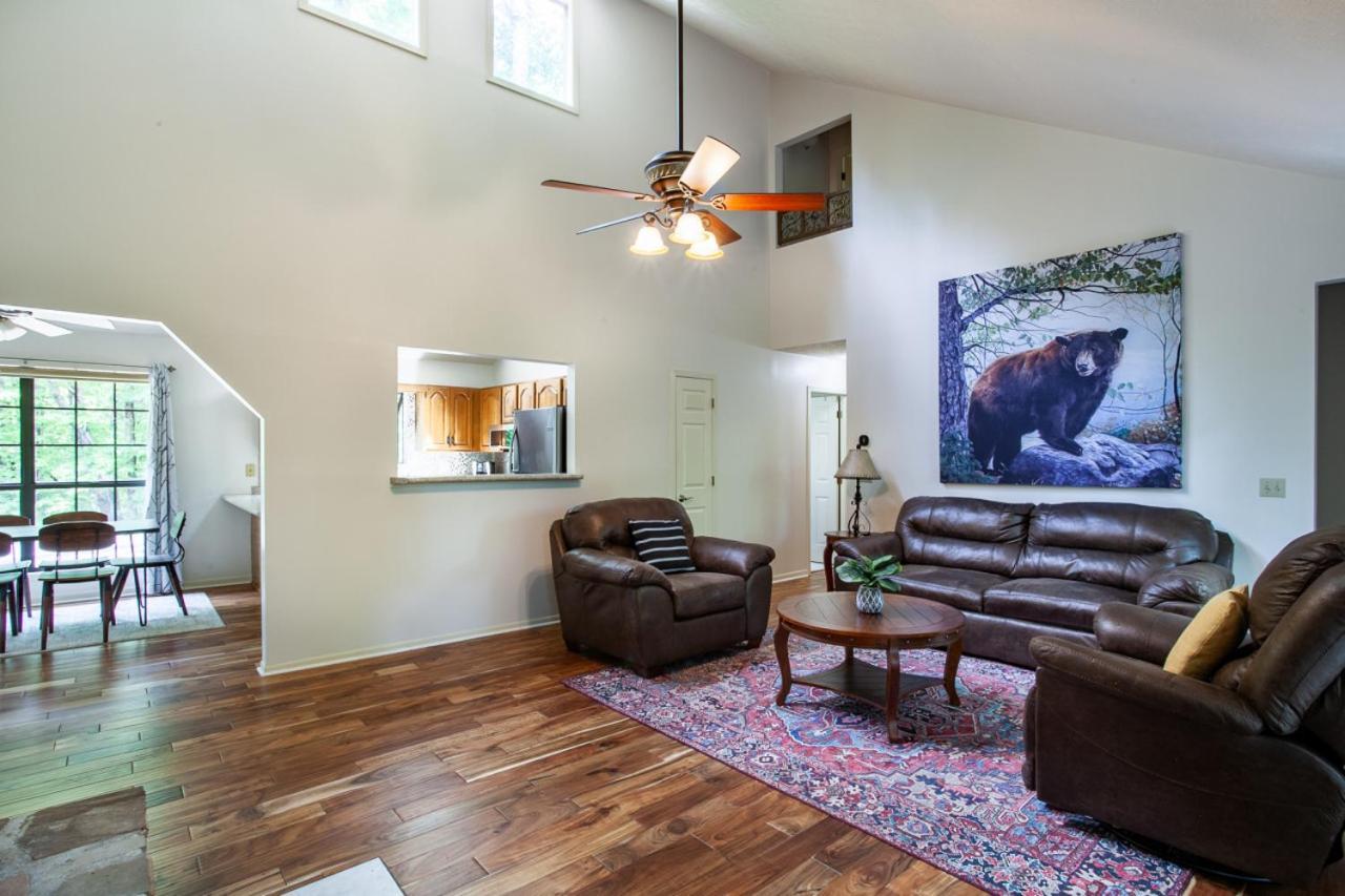 Little Cub Cottage - Mtn Views & Community Pools Gatlinburg Extérieur photo
