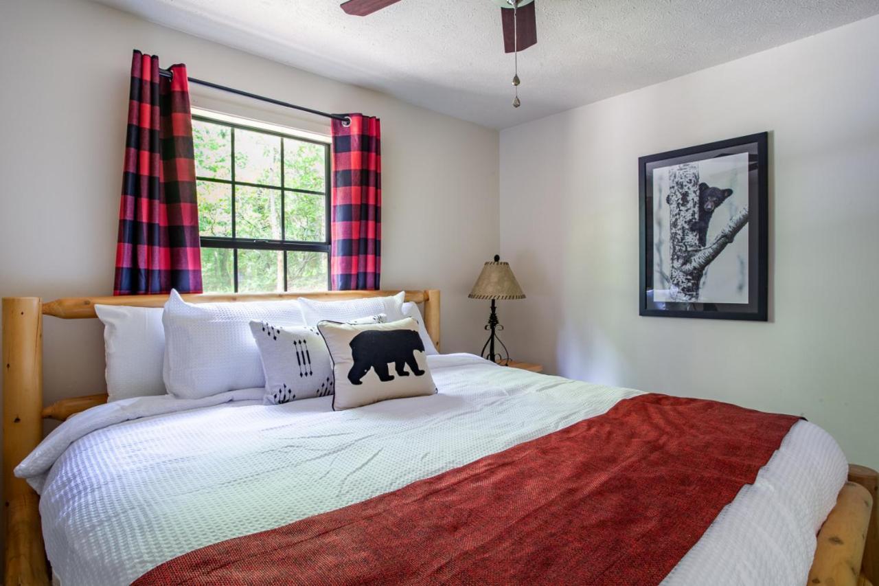 Little Cub Cottage - Mtn Views & Community Pools Gatlinburg Extérieur photo