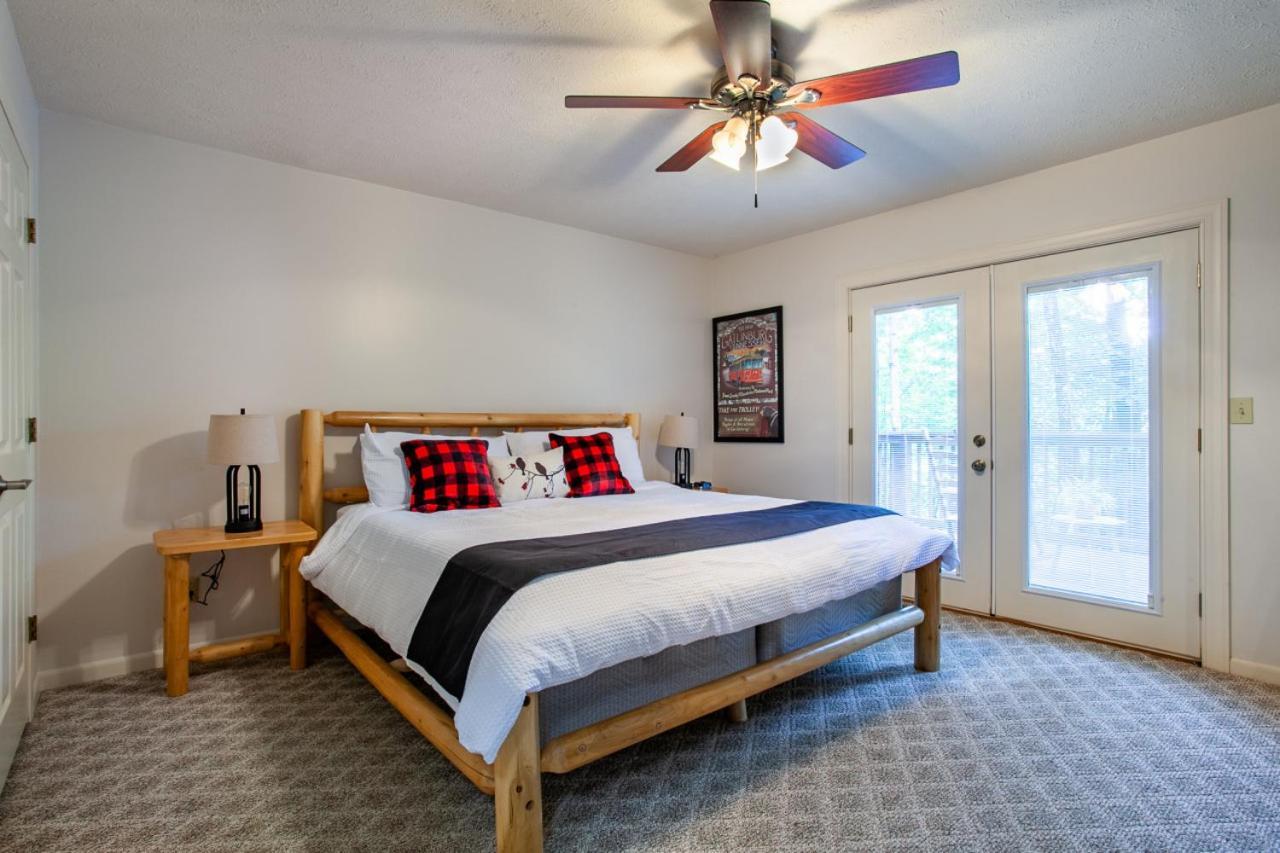 Little Cub Cottage - Mtn Views & Community Pools Gatlinburg Extérieur photo